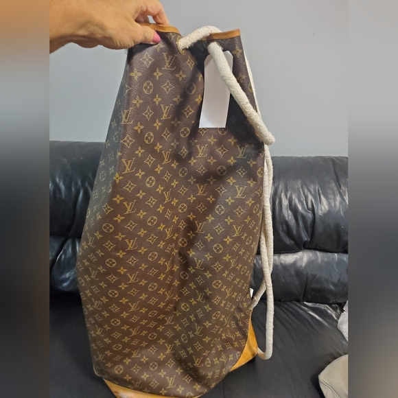 Huge Leather LV Logo Monogrammed laundry bag - Picture 3 of 5